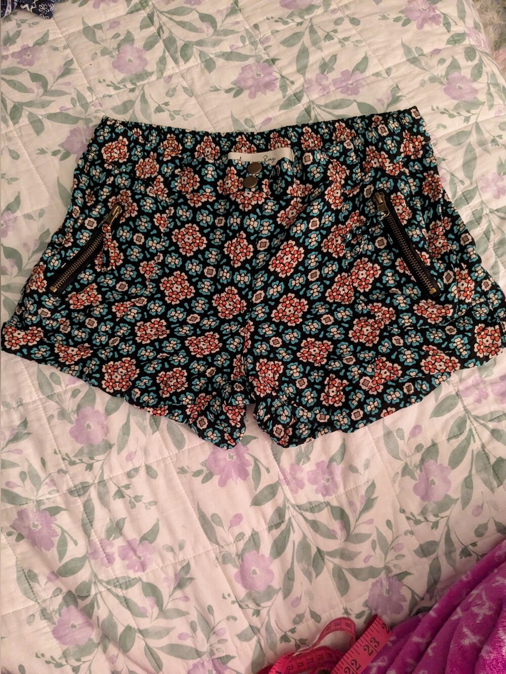 American Rag Medium Stretchy Multicolor Floral Shorts W/ Button & Zipper Details